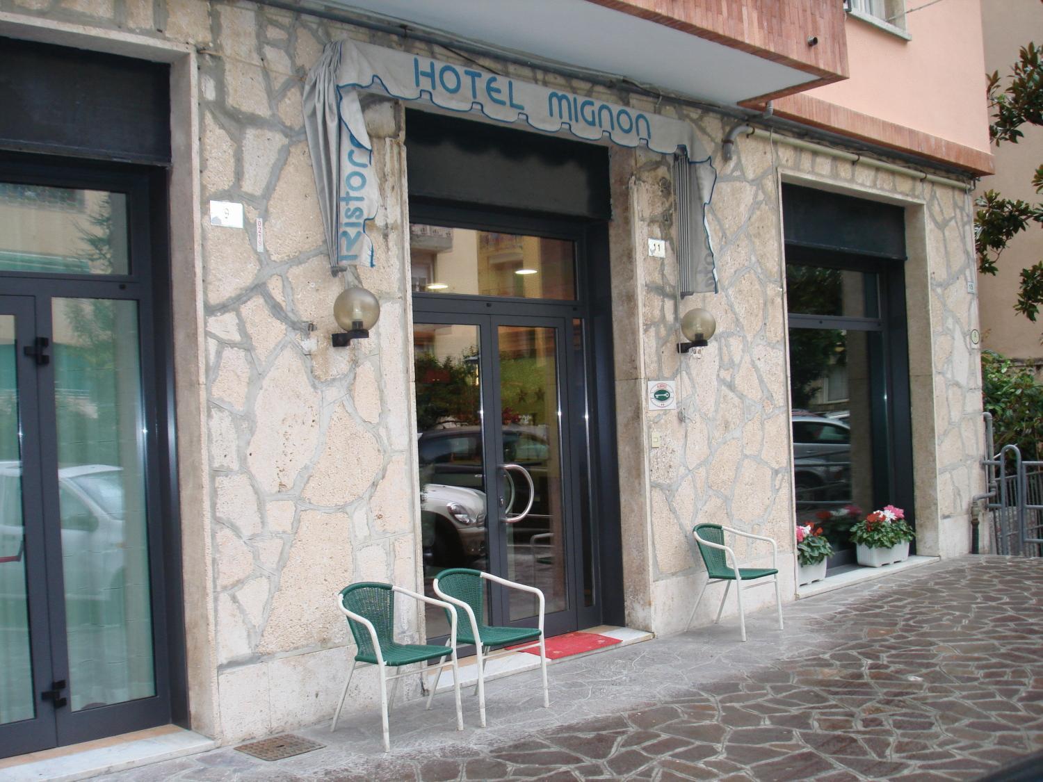 Hotel Mignon 50 Mt Dalla Spiaggia E Dall'Isola Pedonale Alassio Zewnętrze zdjęcie